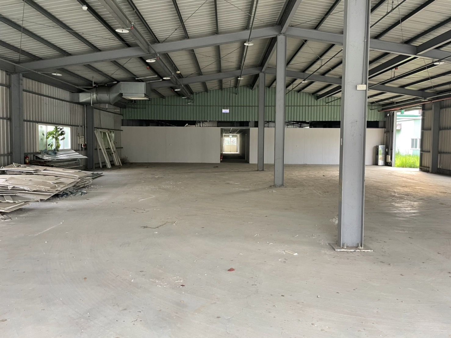 其他工業用地[桃園正路邊合法倉庫店面廠房(可分租)56]