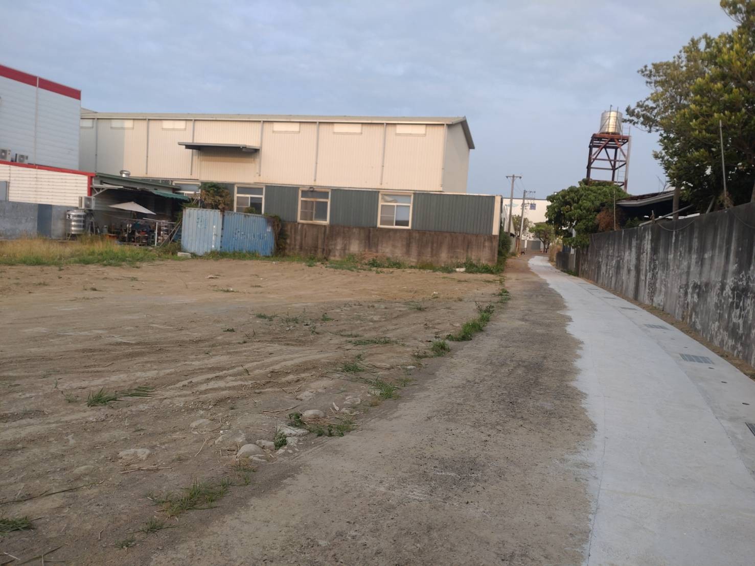 其他工業用地[]