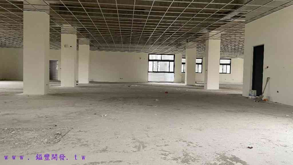 鳳山工業區[湖口區 中正路全新廠辦 出租[建260坪]]