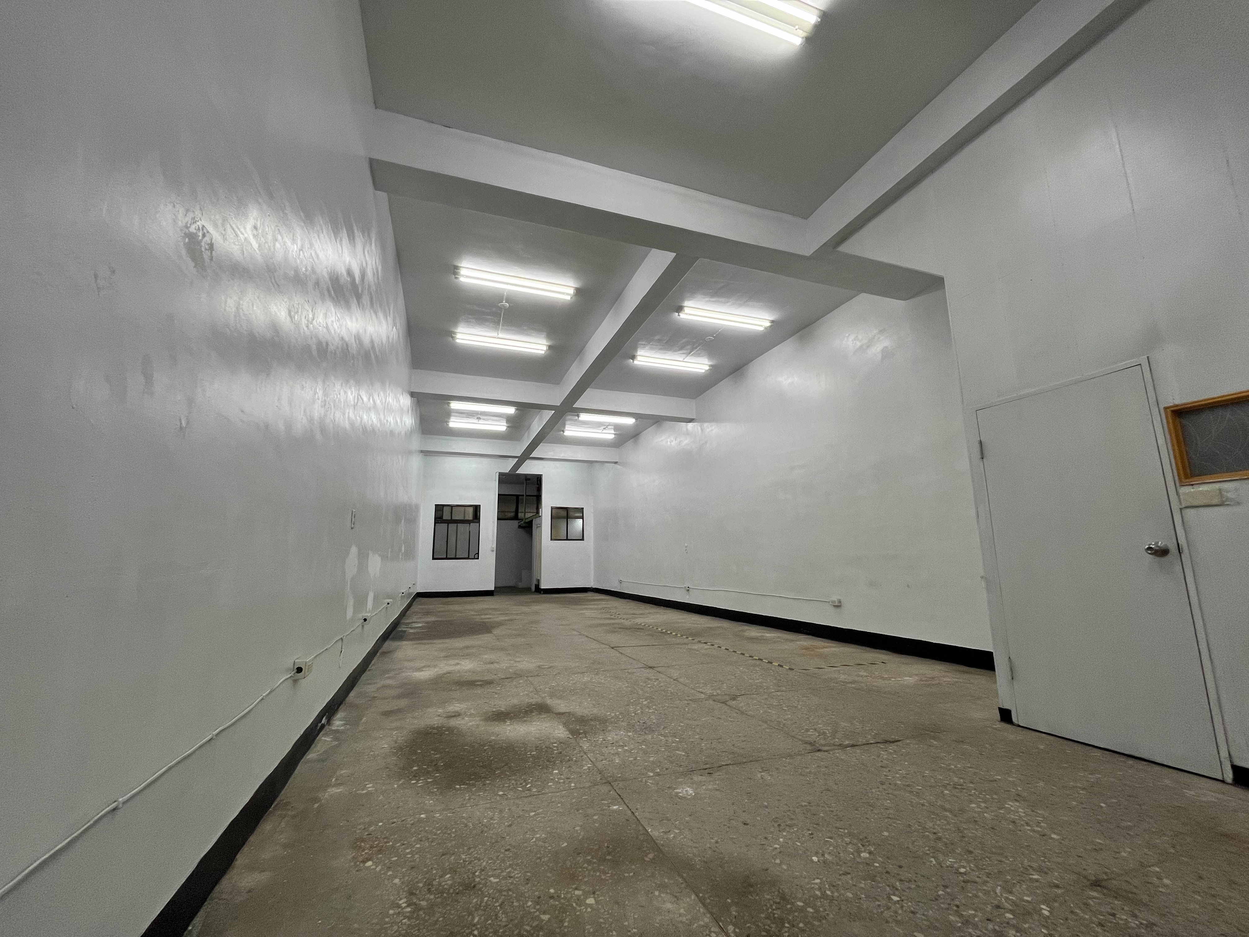 其他工業用地[G0718 三龍好停1樓廠房~住商樹林中正加盟店]