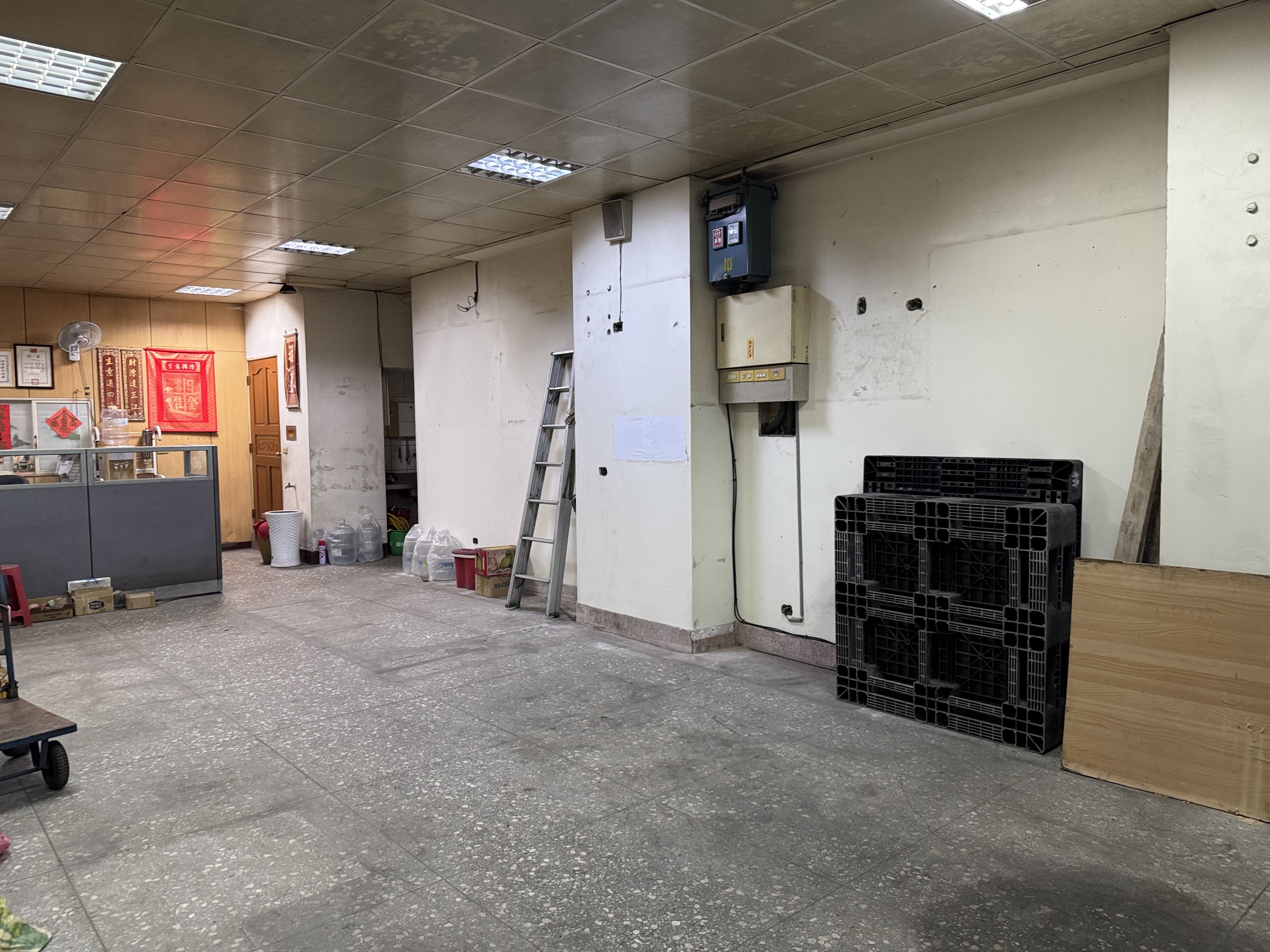 其他工業用地[C0734 大安路挑高廠房~住商樹林中正加盟店]