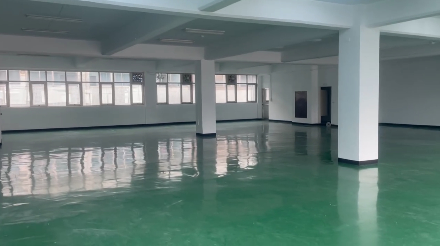 其他工業用地[G9035 南港廠房貨梯5樓~住商樹林中正加盟店]