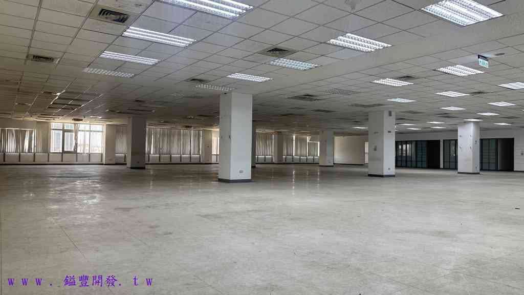 中壢產業園區[中壢工業區600~1200坪廠辦出租(可分層出租)]