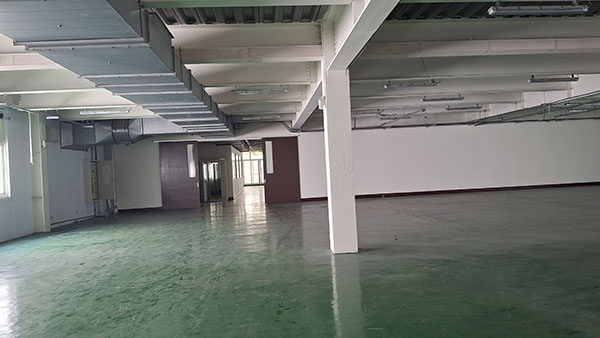 彰濱產業園區[廠房鋼構&鋼筋混泥土，輕屋齡，地正，有大空地可停車]