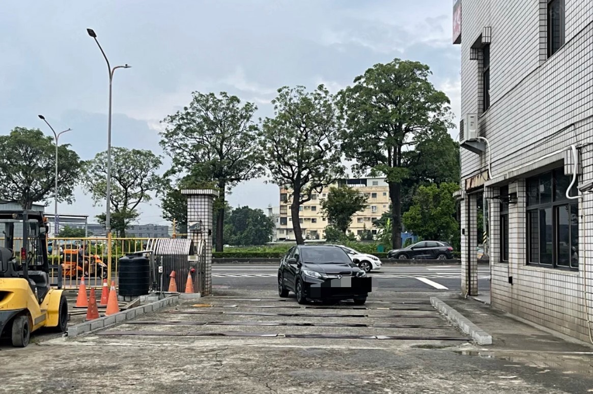 其他工業用地[]